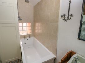 2 Summerhill - South Wales - 1158875 - thumbnail photo 19