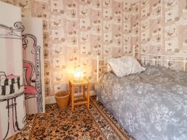 25 Clements Lane - Dorset - 1159007 - thumbnail photo 12