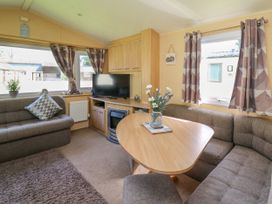 Caravan 2 at Blackmoor Farm - South Wales - 1159227 - thumbnail photo 2