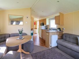 Caravan 2 at Blackmoor Farm - South Wales - 1159227 - thumbnail photo 5