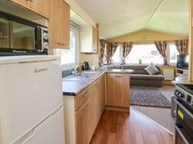 Caravan 2 at Blackmoor Farm - South Wales - 1159227 - thumbnail photo 8