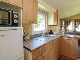 Caravan 2 at Blackmoor Farm - South Wales - 1159227 - thumbnail photo 9