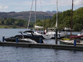 Lily Tarn - Lake District - 1159338 - thumbnail photo 36