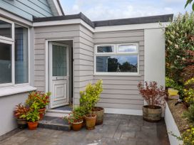 Brixham Breeze Cabin - Devon - 1159386 - thumbnail photo 1