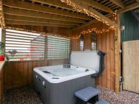 The Hay Barn - Cotswolds - 1159698 - thumbnail photo 54