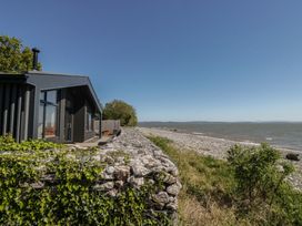 A house by the beach at Driftwood Cottage in Ulverston