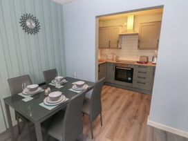53 The Clicketts - South Wales - 1160720 - thumbnail photo 6