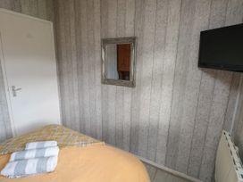 51 Elmrise - South Wales - 1160941 - thumbnail photo 11