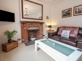 18 Chamberlaine Road - Dorset - 1161457 - thumbnail photo 2