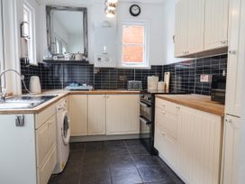 18 Chamberlaine Road - Dorset - 1161457 - thumbnail photo 9