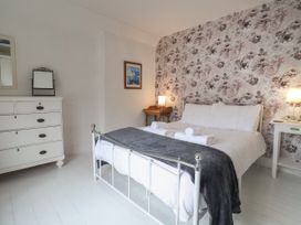 18 Chamberlaine Road - Dorset - 1161457 - thumbnail photo 16