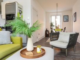 Harbourside Apartment - North Wales - 1161513 - thumbnail photo 5