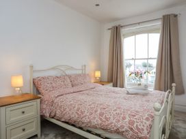 Harbourside Apartment - North Wales - 1161513 - thumbnail photo 19