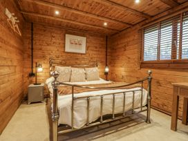 Rabbit Hole -  - 1162742 - thumbnail photo 12