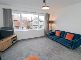 Bridlington Shore Apartment - North Yorkshire (incl. Whitby) - 1163076 - thumbnail photo 2