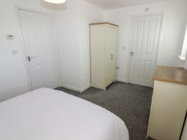 69 Ffordd Y Meillion - South Wales - 1163419 - thumbnail photo 18