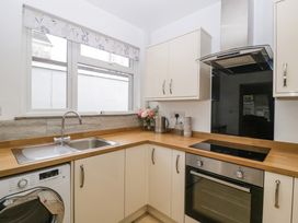 32 Bridgend Road - South Wales - 1163775 - thumbnail photo 13