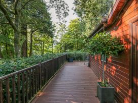 Tree House, Partial Lake Views - Lake District - 1164164 - thumbnail photo 34