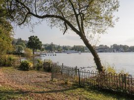 Tree House, Partial Lake Views - Lake District - 1164164 - thumbnail photo 41