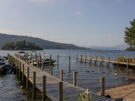 Tree House, Partial Lake Views - Lake District - 1164164 - thumbnail photo 45