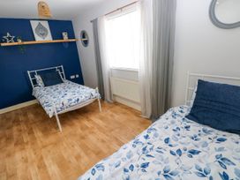Alban Road - South Wales - 1164205 - thumbnail photo 14