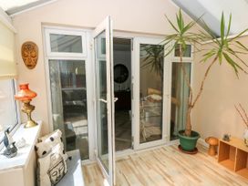 Alban Road - South Wales - 1164205 - thumbnail photo 20