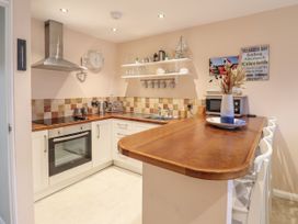 Oakley View Apartment - North Wales - 1165108 - thumbnail photo 9