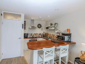 Oakley View Apartment - North Wales - 1165108 - thumbnail photo 4