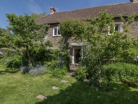 Cefn Campstone - South Wales - 1165347 - thumbnail photo 1