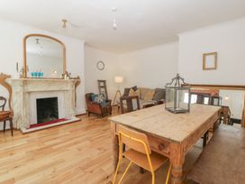 Cefn Campstone - South Wales - 1165347 - thumbnail photo 11