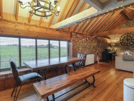 Bridge Barn - Norfolk - 1165486 - thumbnail photo 11