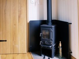 Poppie's Shepherds Hut at Shepherds Lodge Retreat and Wellness -  - 1165650 - thumbnail photo 7