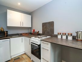 Studio Apartment - Somerset & Wiltshire - 1165930 - thumbnail photo 11