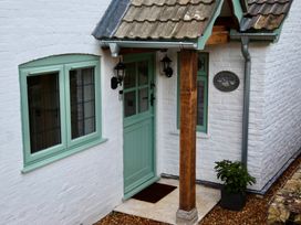 Stable Cottage - Hampshire - 1166063 - thumbnail photo 33