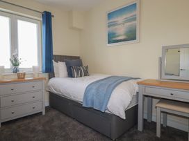Freesia - Cornwall - 1166325 - thumbnail photo 20
