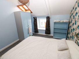 25 St. James Street - South Wales - 1167275 - thumbnail photo 12