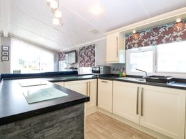 3 Bure Close - Norfolk - 1167293 - thumbnail photo 12