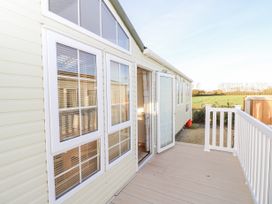 Beach Bliss Retreat - Kent & Sussex - 1167349 - thumbnail photo 2