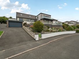 A house with garage and garden at Seaddler in Trearddur Bay