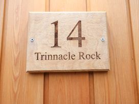 Trinnacle Rock Lodge - Peak District & Derbyshire - 1167521 - thumbnail photo 3