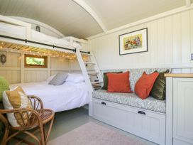 Blackthorn - Cotswolds - 1167895 - thumbnail photo 2
