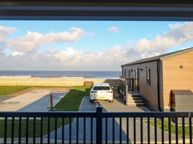 The Sea Lodge - Norfolk - 1168033 - thumbnail photo 2