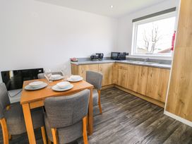 Premier Lodge 72 - North Wales - 1168109 - thumbnail photo 8