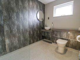 Premier Lodge 72 - North Wales - 1168109 - thumbnail photo 16