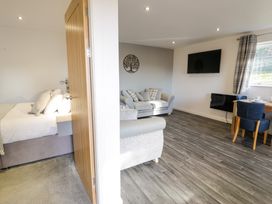 Classic Lodge 26 - North Wales - 1168196 - thumbnail photo 8