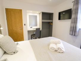 Classic Lodge 26 - North Wales - 1168196 - thumbnail photo 11