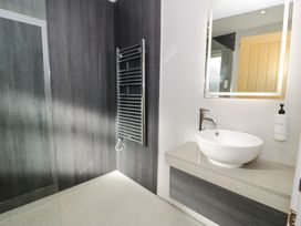 Classic Lodge 26 - North Wales - 1168196 - thumbnail photo 12