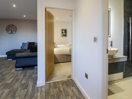 Classic Lodge 31 - North Wales - 1168199 - thumbnail photo 16