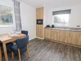 Classic Lodge 38 - North Wales - 1168202 - thumbnail photo 6