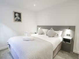 Classic Lodge 38 - North Wales - 1168202 - thumbnail photo 9